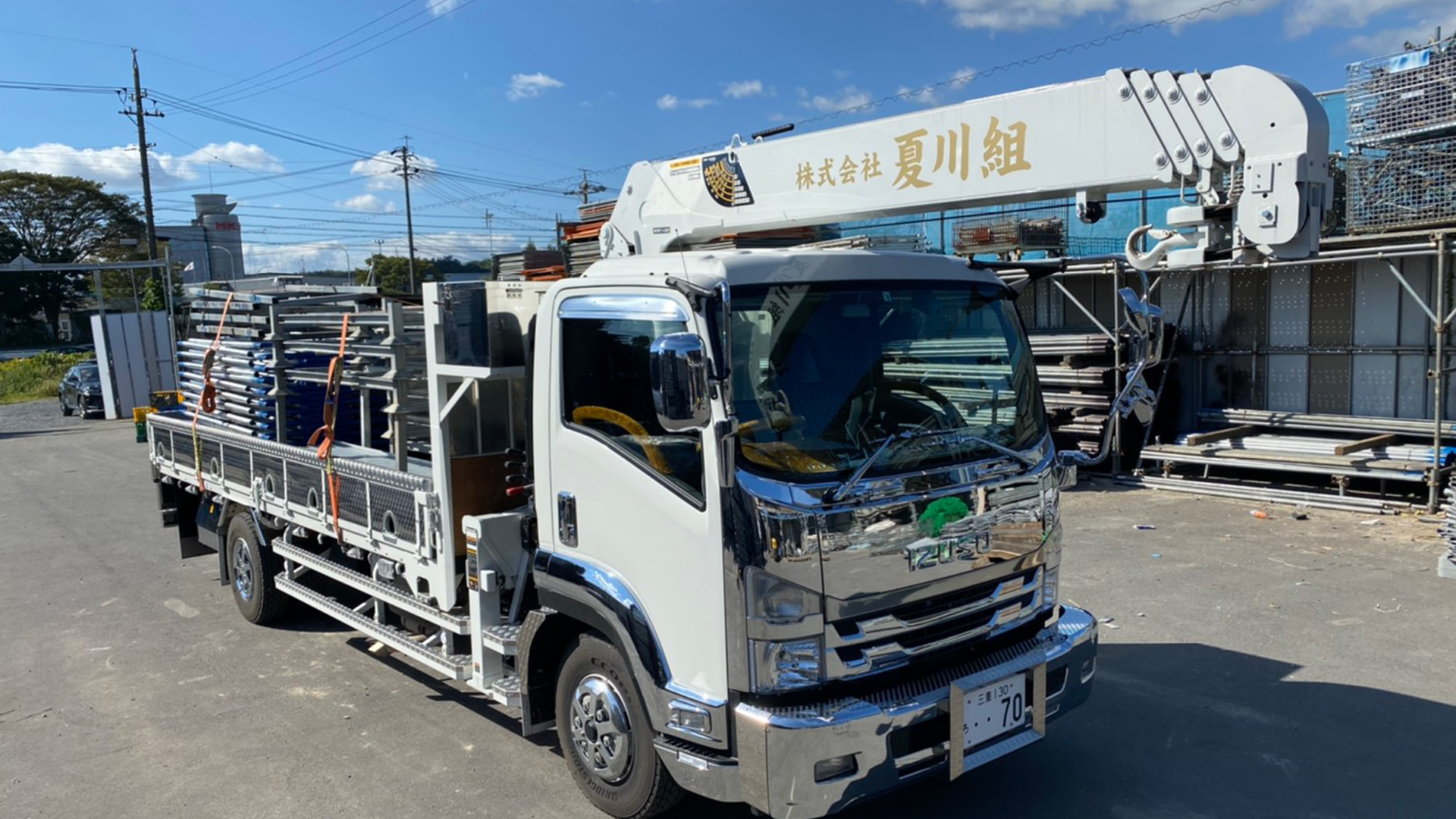 三重県、愛知県、岐阜県で低層・中層・高層建築の仮設足場工事なら夏川組にお任せください。